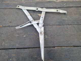 bontott MERCEDES-BENZ VITO Motorháztető Jobb Zsanér