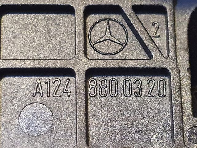 bontott MERCEDES-BENZ VITO Motorháztető Nyitó Kar / Gomb