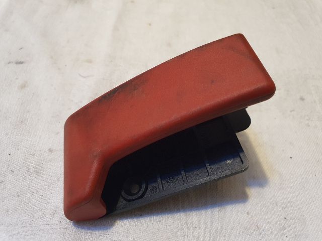 bontott MERCEDES-BENZ VITO Motorháztető Nyitó Kar / Gomb