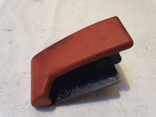 bontott MERCEDES-BENZ VITO Motorháztető Nyitó Kar / Gomb