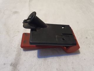 bontott MERCEDES-BENZ VITO Motorháztető Nyitó Kar / Gomb