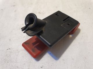 bontott MERCEDES-BENZ VITO Motorháztető Nyitó Kar / Gomb