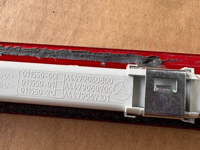 bontott MERCEDES-BENZ VITO Pótféklámpa