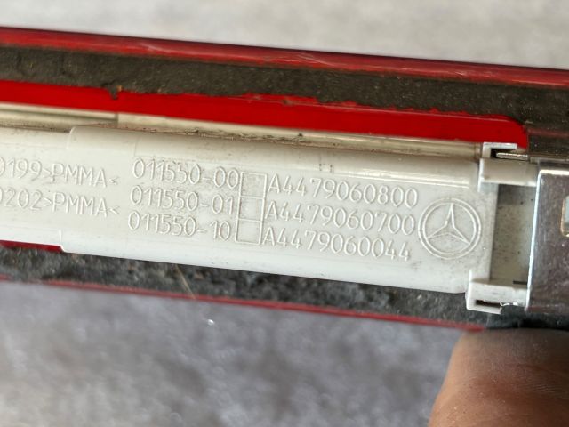 bontott MERCEDES-BENZ VITO Pótféklámpa