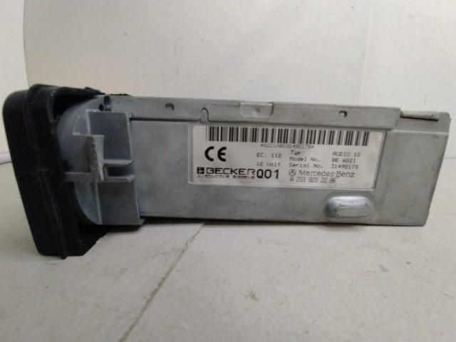 bontott MERCEDES-BENZ VITO Rádió / CD