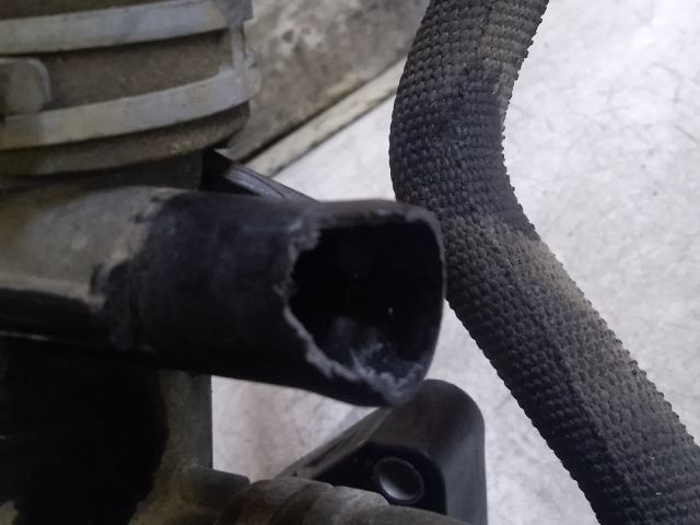 bontott MERCEDES-BENZ VITO Üzemanyagszűrő Ház