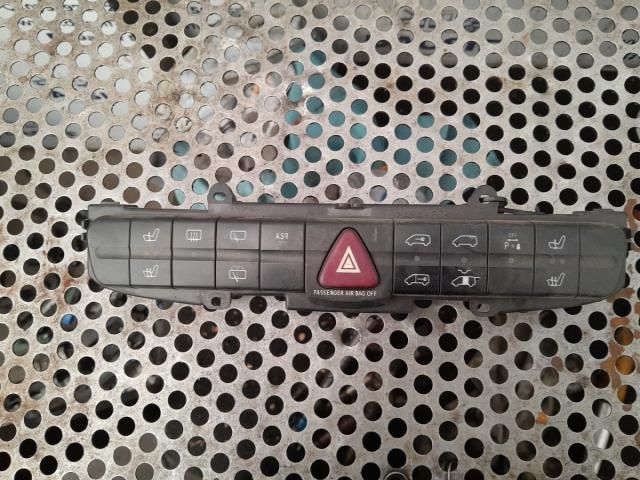 bontott MERCEDES-BENZ VITO Vészvillogó Kapcsoló