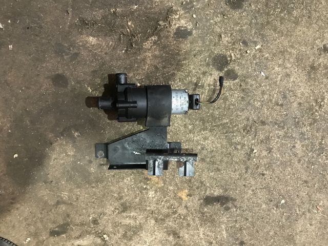 bontott MERCEDES-BENZ VITO Vízpumpa Dörzskerék (Elektromos)