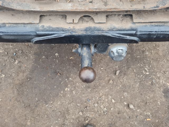 bontott MERCEDES-BENZ VITO Vonóhorog