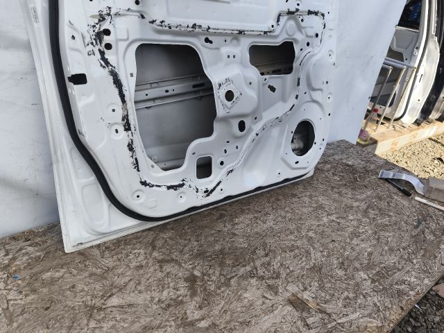 bontott MERCEDES-BENZ X-CLASS Bal első Ajtó (Üres lemez)