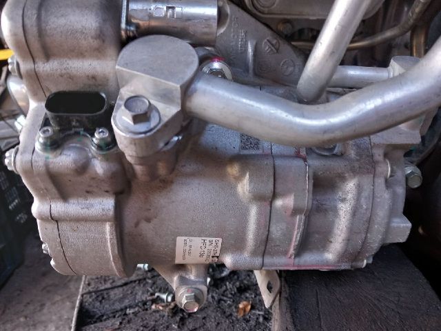 bontott MG HS Klímakompresszor