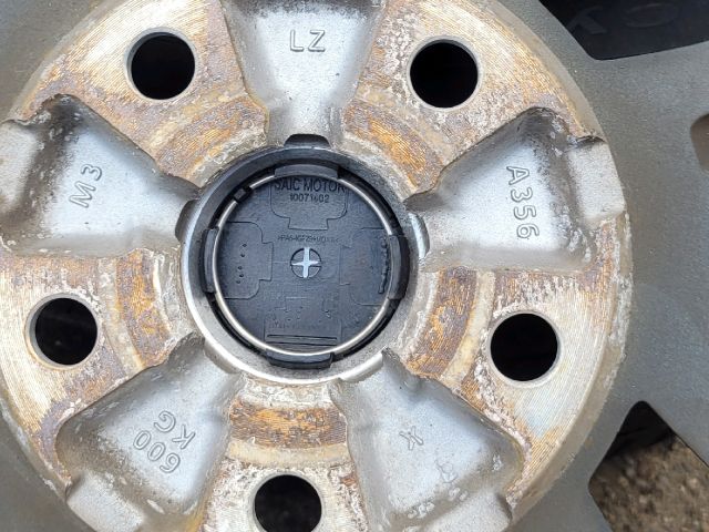 bontott MG HS Alufelni Szett Gumival