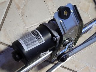 bontott MG HS Első Ablaktörlő Szerkezet Motorral