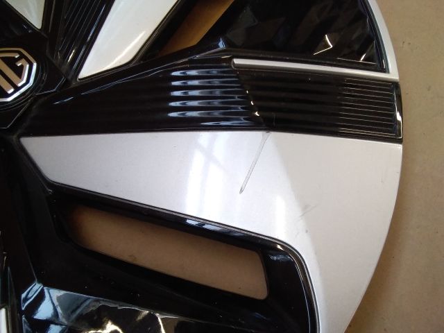 bontott MG MG Dísztárcsa (1 db)