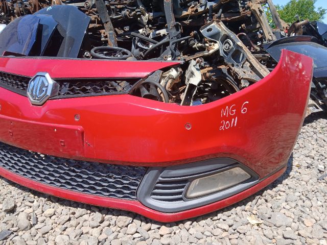 bontott MG MG Első Lökhárító (Részeivel)