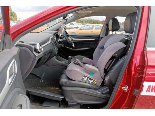 bontott MG MG Jobb hátsó Csomagtér Burkolat (Műanyag)