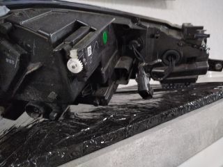 bontott MG MG4 EV Bal Fényszóró