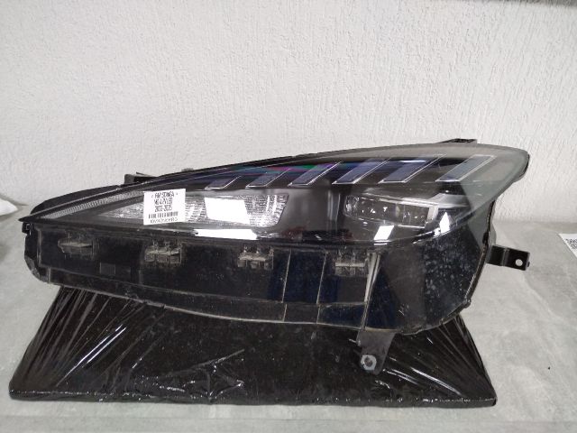 bontott MG MG4 EV Bal Fényszóró