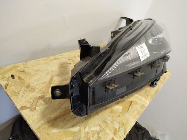 bontott MG MG4 EV Bal Fényszóró