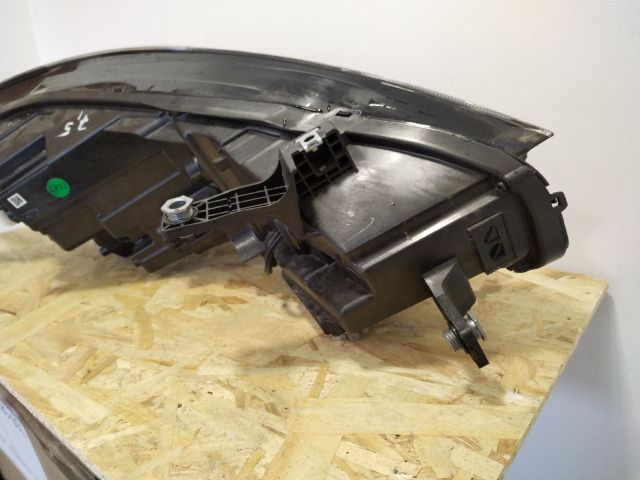 bontott MG MG4 EV Bal Fényszóró