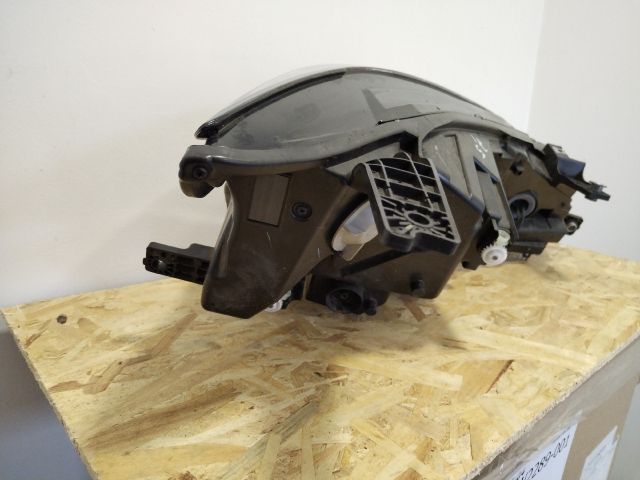 bontott MG MG4 EV Bal Fényszóró