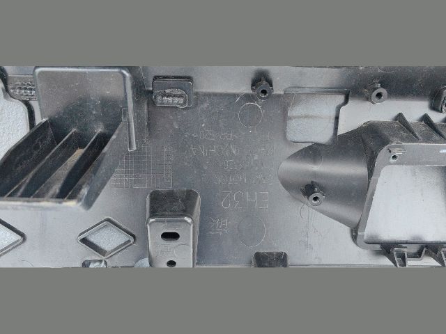 bontott MG MG4 EV Első Lökhárító (Üresen)