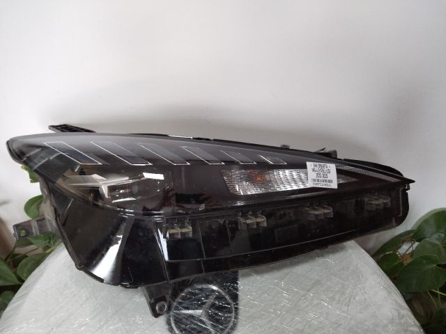 bontott MG MG4 EV Jobb Fényszóró