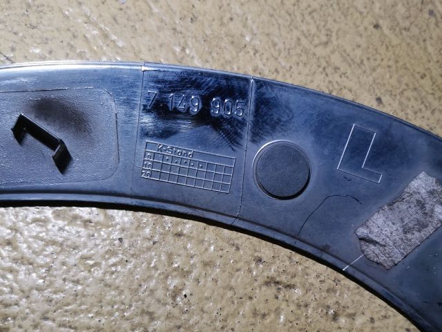 bontott MINI CLUBMAN Bal Fényszóró Lámpakeret