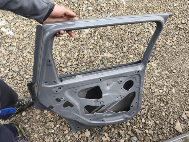 bontott MINI CLUBMAN Bal hátsó Ajtó (Üres lemez)