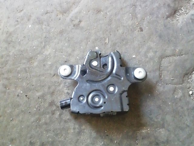 bontott MINI CLUBMAN Csomagtérajtó Zárszerkezet