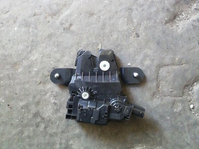 bontott MINI CLUBMAN Csomagtérajtó Zárszerkezet