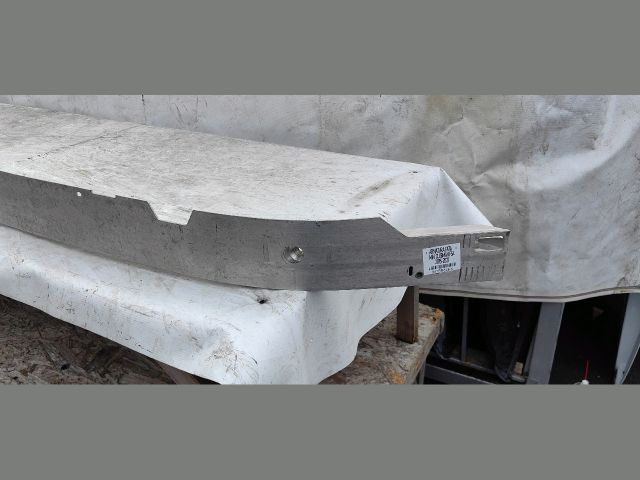 bontott MINI CLUBMAN Első Lökhárító Merevítő (Fém)