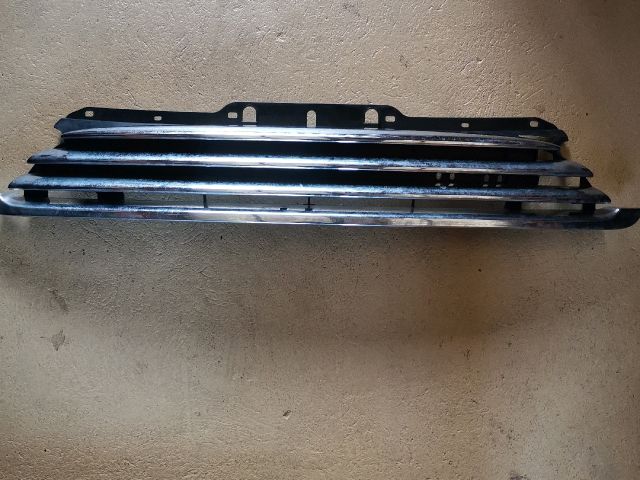 bontott MINI CLUBMAN Hűtőrács