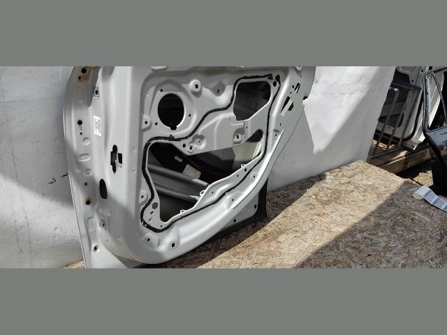 bontott MINI CLUBMAN Jobb hátsó Ajtó (Üres lemez)