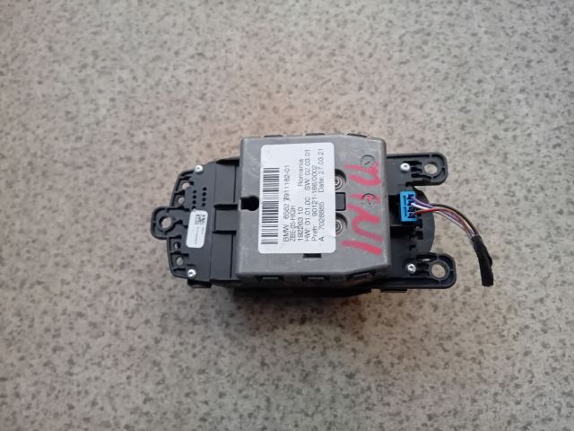 bontott MINI CLUBMAN Középkonzol Vezérlő Panel