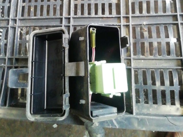 bontott MINI CLUBMAN Relé