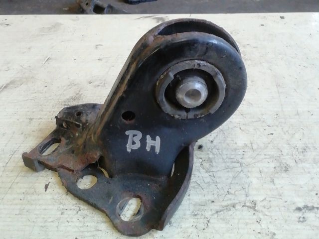 bontott MINI CLUBMAN Tartó Bak