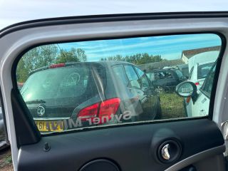 bontott MINI COUNTRYMAN Bal hátsó Ablak