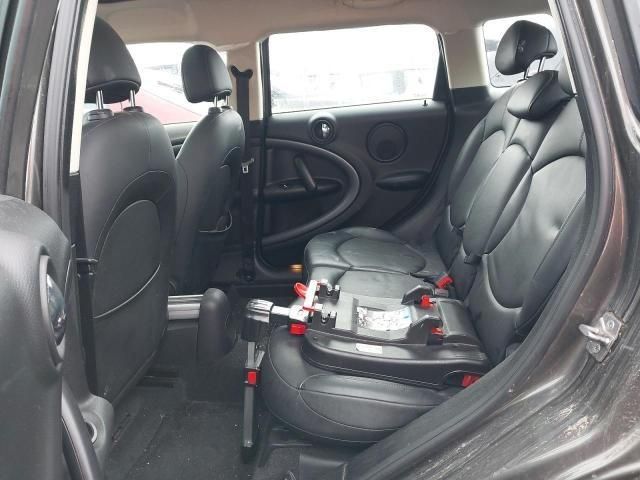 bontott MINI COUNTRYMAN Bal hátsó Vízlehúzó Gumicsík