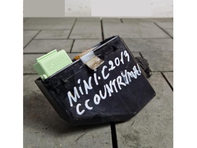 bontott MINI COUNTRYMAN Biztosítéktábla Motortér
