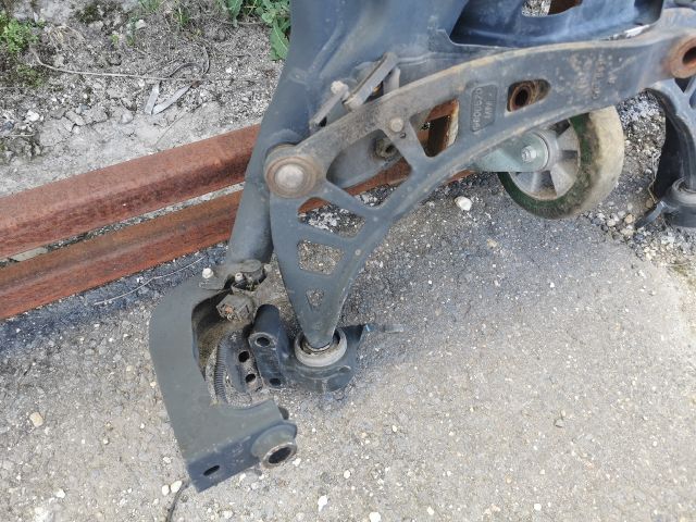 bontott MINI COUNTRYMAN Első Bölcső