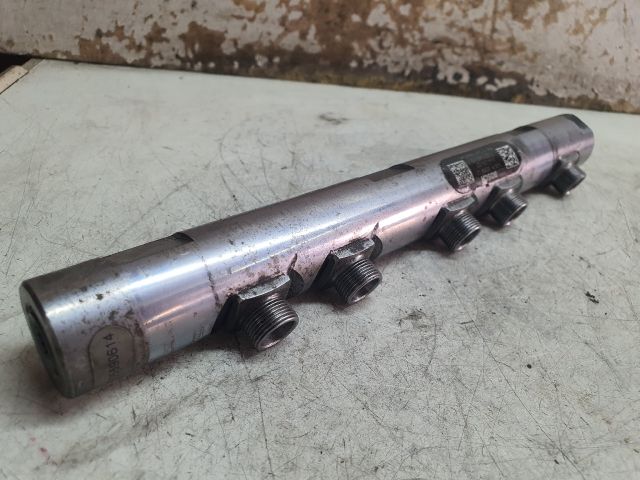 bontott MINI COUNTRYMAN Közösnyomócső