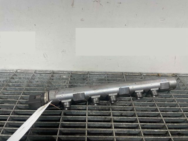 bontott MINI COUNTRYMAN Közösnyomócső