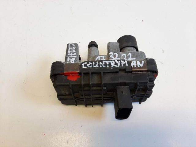 bontott MINI COUNTRYMAN Lefújószelep