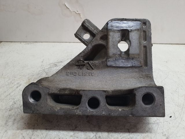 bontott MINI COUNTRYMAN Motor Tartó Bak (Fém)