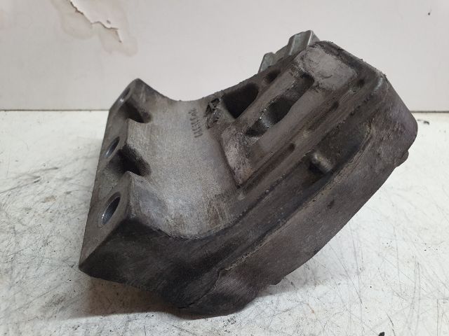 bontott MINI COUNTRYMAN Motor Tartó Bak (Fém)