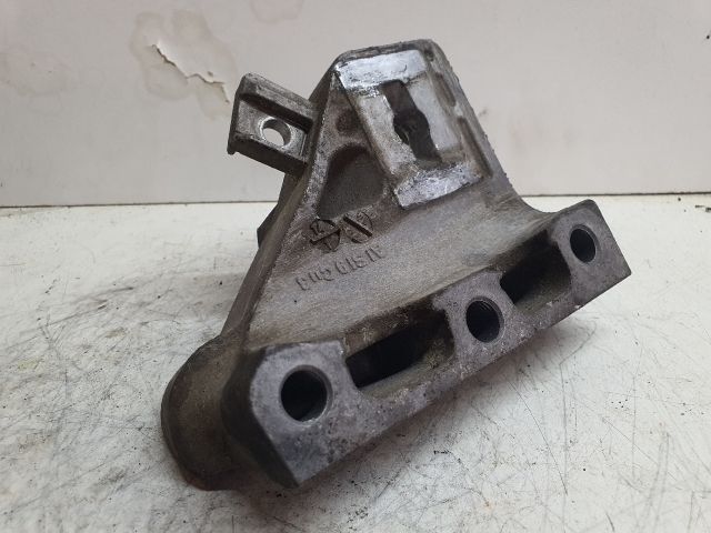 bontott MINI COUNTRYMAN Motor Tartó Bak (Fém)