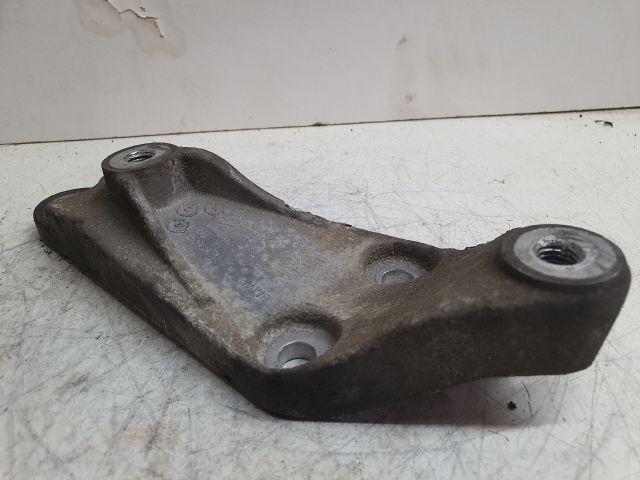 bontott MINI COUNTRYMAN Motor Tartó Bak (Fém)