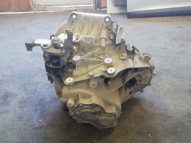 bontott MINI COUNTRYMAN Váltó (Mechanikus)