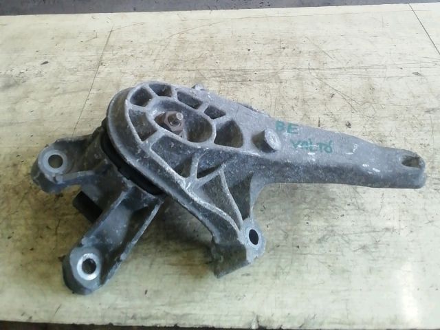 bontott MINI COUNTRYMAN Váltó Tartó Bak (Pozíciófüggetlen)